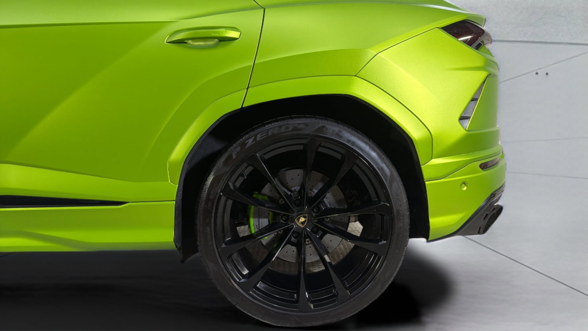 Used 2020 Lamborghini Urus AWD/4WD image 37