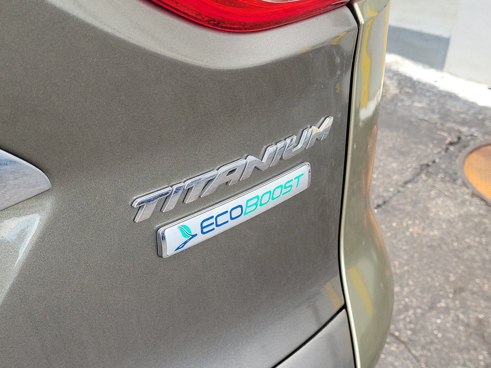 Used 2014 Ford Escape Titanium FWD image 8
