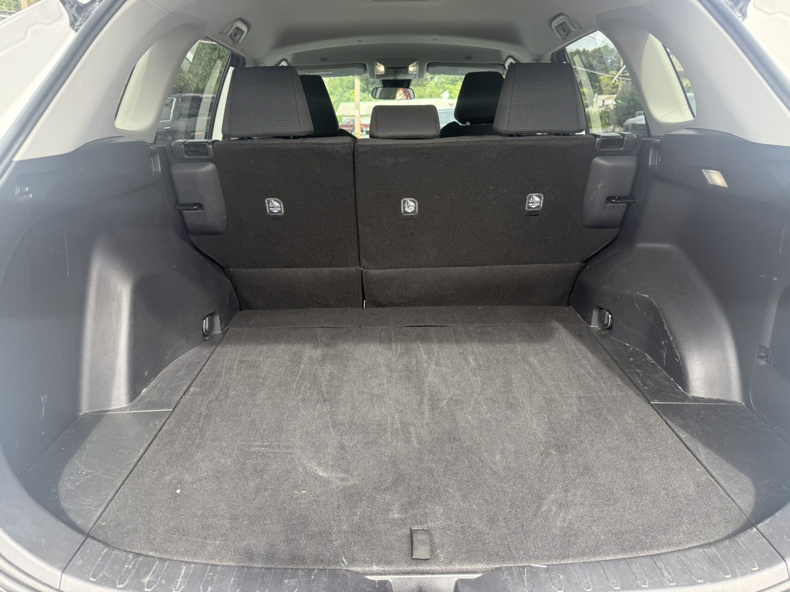Used 2025 Toyota RAV4 LE AWD/4WD image 30