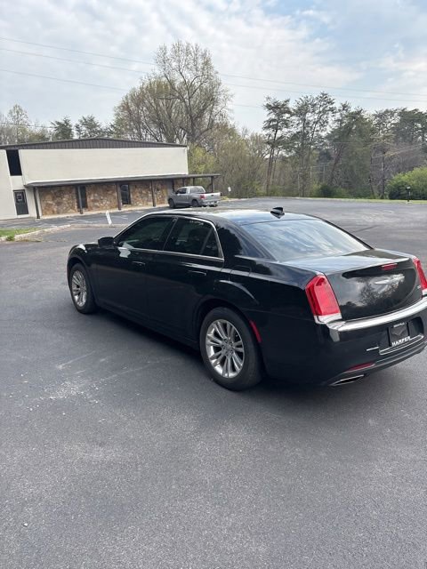 Used 2021 Chrysler 300 Touring L w/ Popular Equipment Group image 25