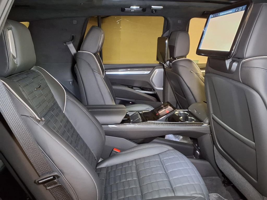 New 2026 Cadillac Escalade V AWD/4WD image 6