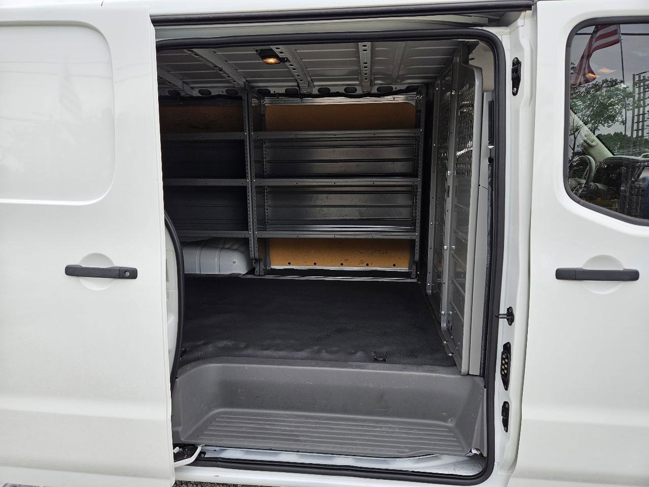 Used 2019 Nissan NV 2500 SV RWD image 20