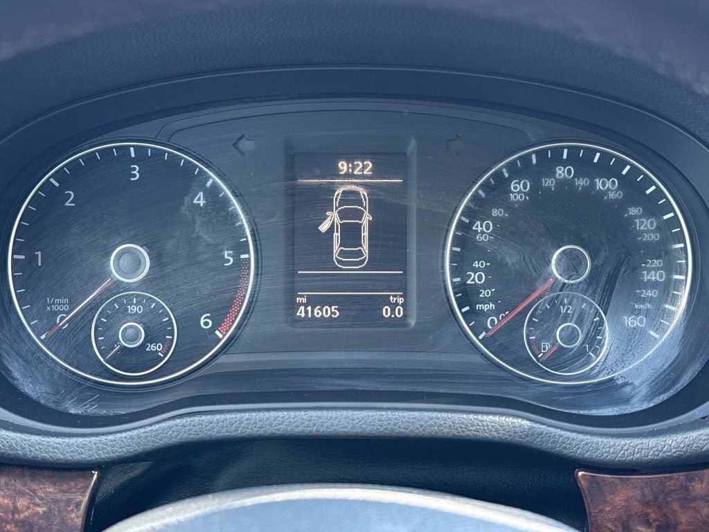 Used 2013 Volkswagen Passat TDI SEL Premium FWD image 24