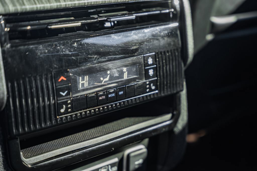 Used 2022 Jeep Wagoneer Series III image 32