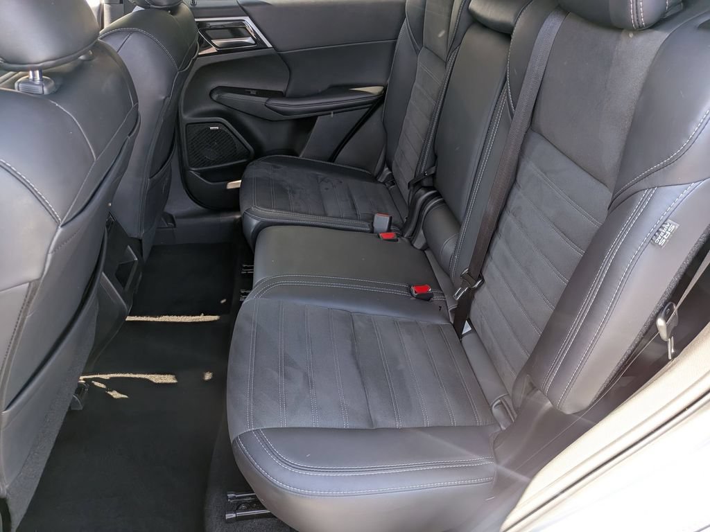 Used 2025 Mitsubishi Outlander SE AWD/4WD image 22