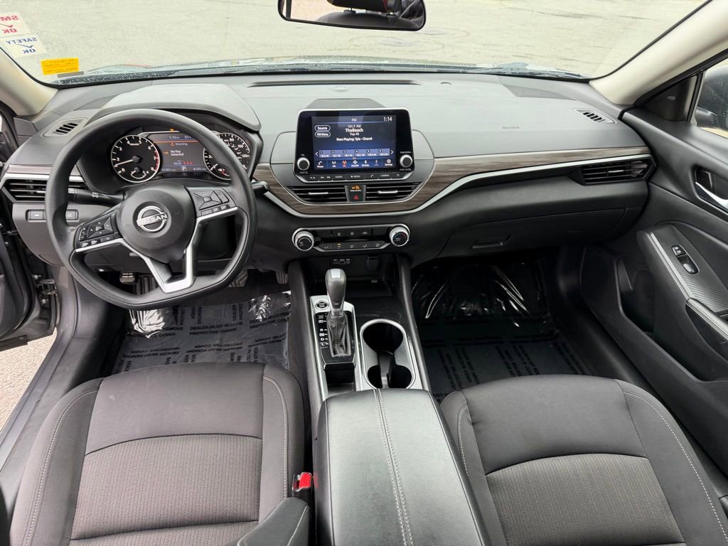 Used 2024 Nissan Altima 2.5 SV FWD image 15