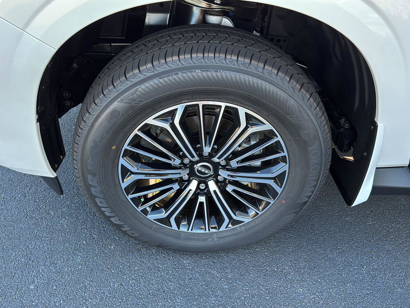 New 2026 Nissan Armada SL image 32