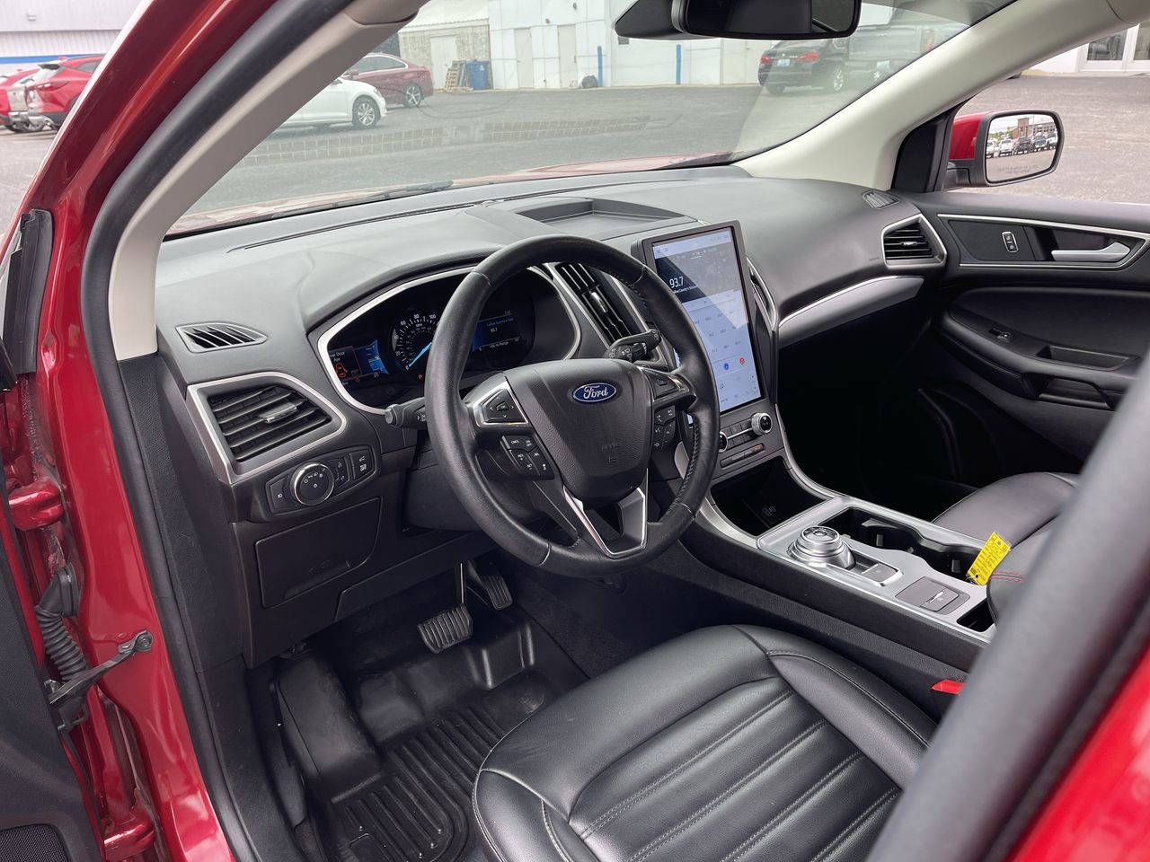 Used 2021 Ford Edge SEL w/ Convenience Package AWD/4WD image 10