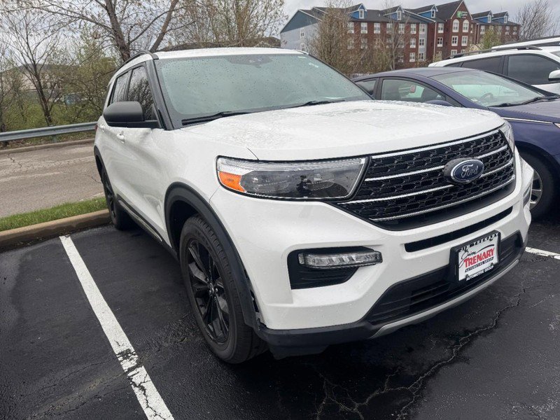 Used 2020 Ford Explorer XLT w/ Equipment Group 202A AWD/4WD image 4