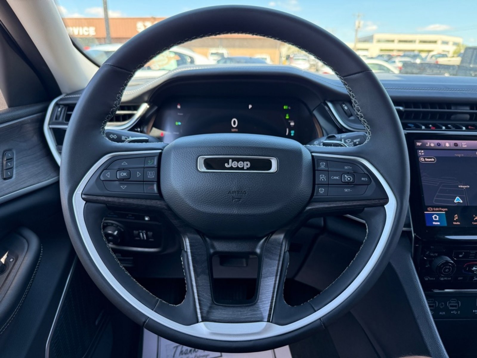 Used 2022 Jeep Grand Cherokee Limited image 28