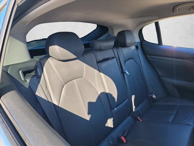 Used 2018 Alfa Romeo Stelvio AWD image 16