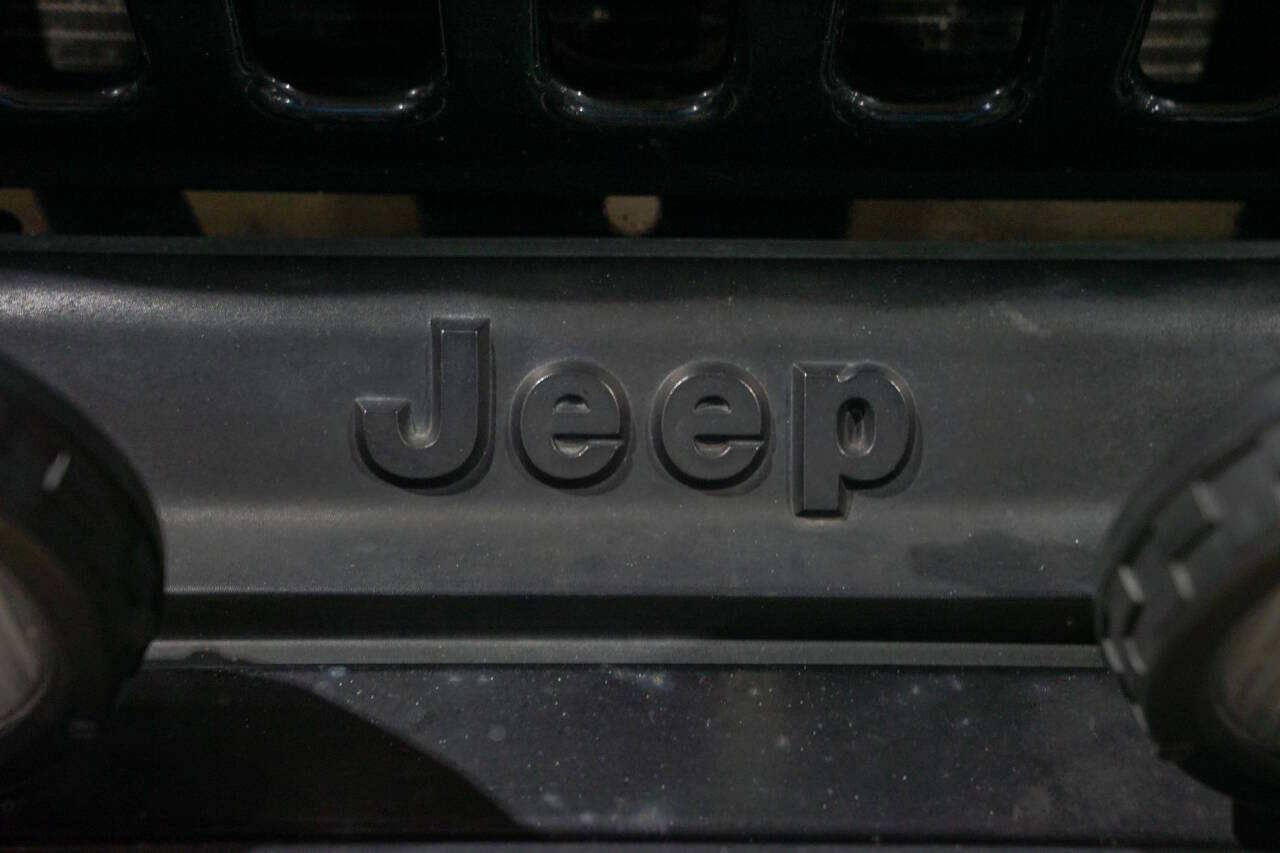 Used 2002 Jeep Wrangler Sahara AWD/4WD image 37