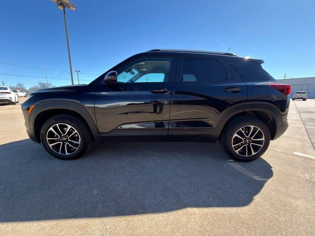 Used 2025 Chevrolet TrailBlazer LT AWD/4WD image 10