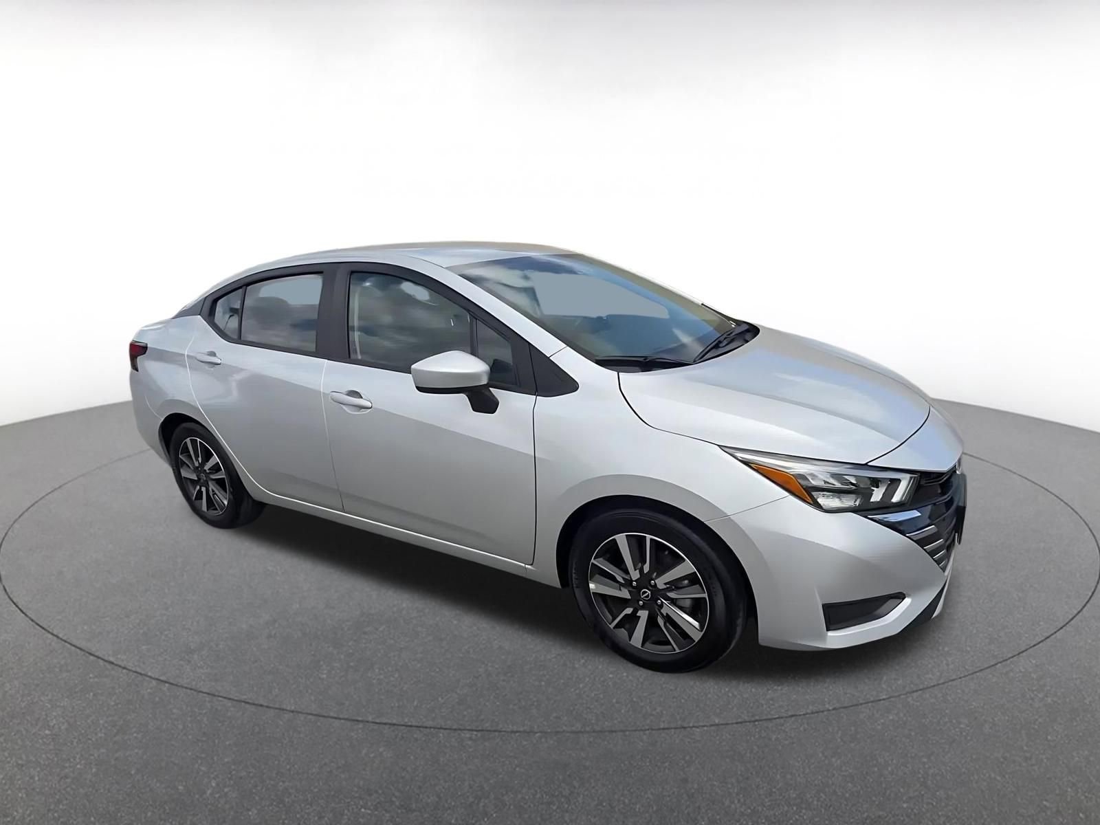 Used 2025 Nissan Versa SV FWD video 2
