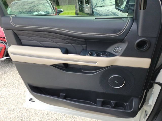 Used 2022 Ford Expedition Max Platinum AWD/4WD image 35
