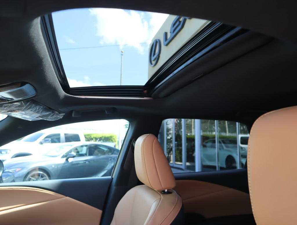 Used 2023 Lexus RX 350h image 28