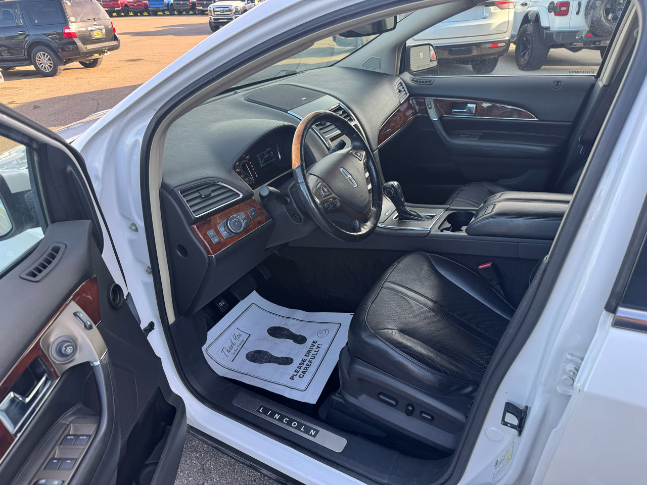 Used 2011 Lincoln MKX AWD w/ 102A Rapid Spec Order Code image 10