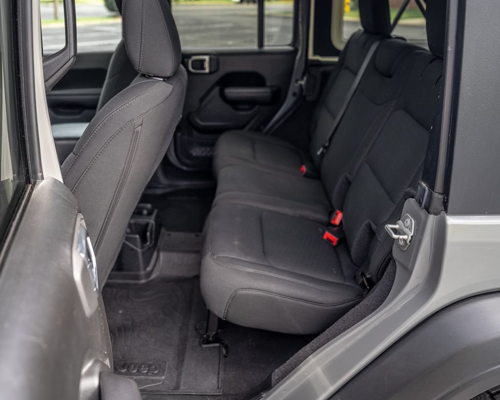 Used 2021 Jeep Wrangler Unlimited Sport AWD/4WD image 16