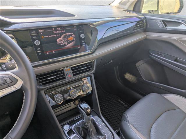 Used 2024 Volkswagen Taos SEL image 13