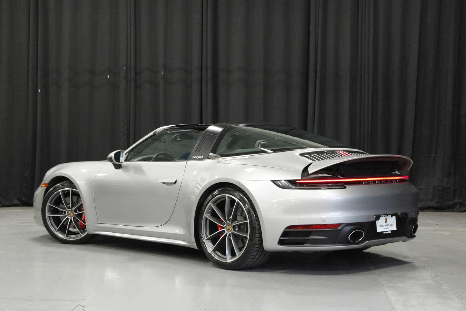 Certified 2022 Porsche 911 Targa 4S w/ Premium Package AWD/4WD image 3