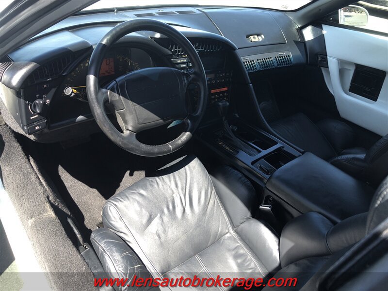 Used 1992 Chevrolet Corvette Convertible RWD image 12