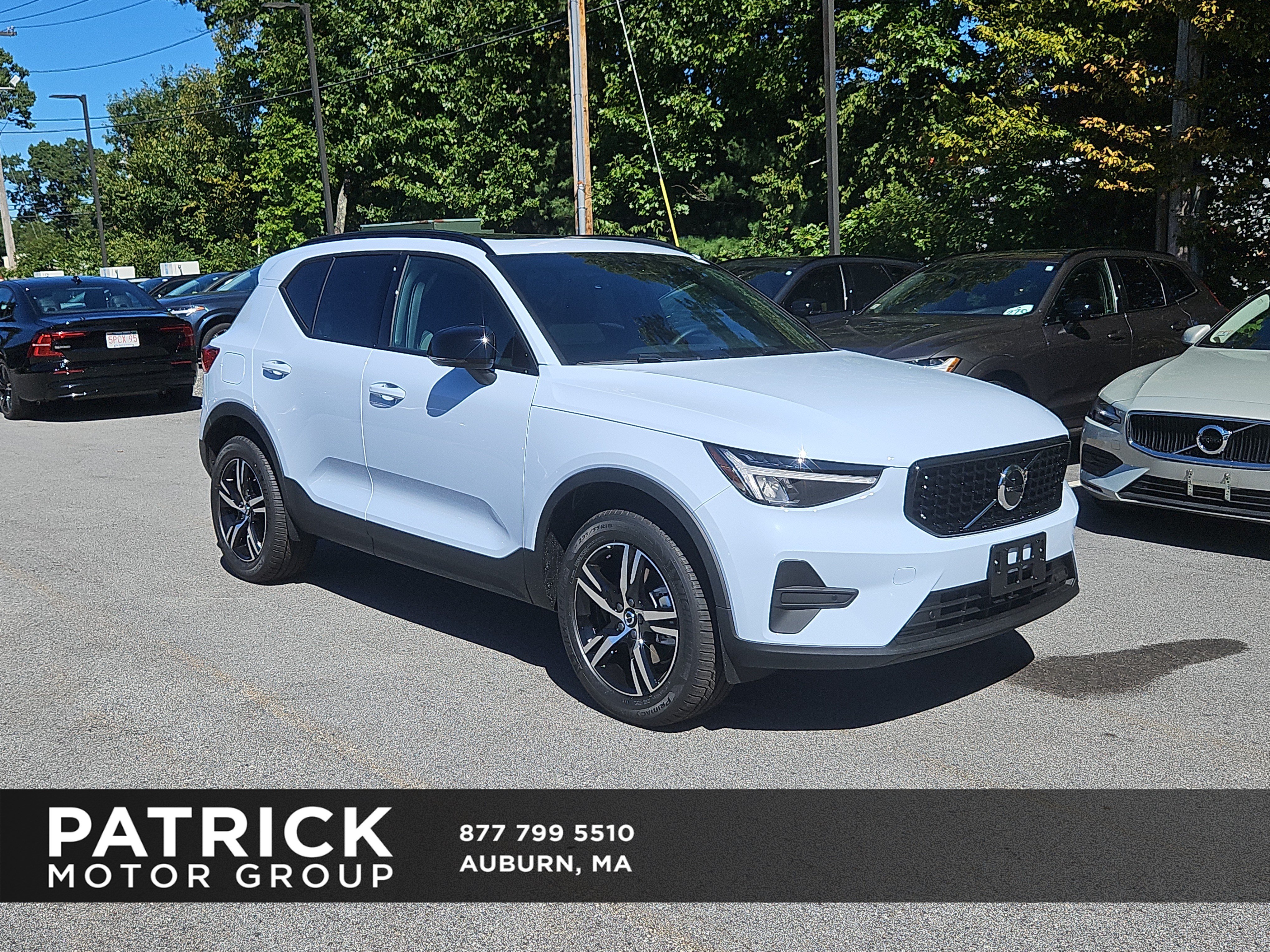 New 2026 Volvo XC40 B5 Core w/ Climate Package