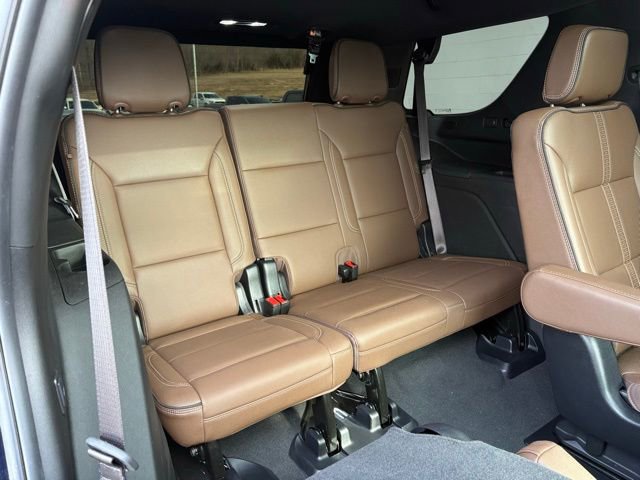 Used 2025 Chevrolet Tahoe High Country image 36