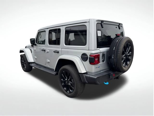 Used 2023 Jeep Wrangler Unlimited Sahara w/ Cold Weather Group image 7