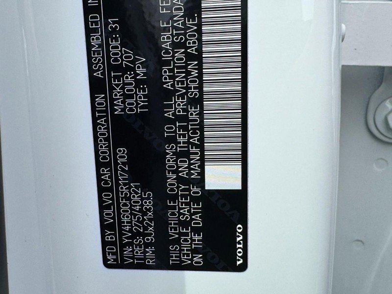 Certified 2024 Volvo XC90 T8 Ultimate w/ Protection Package Premier image 26