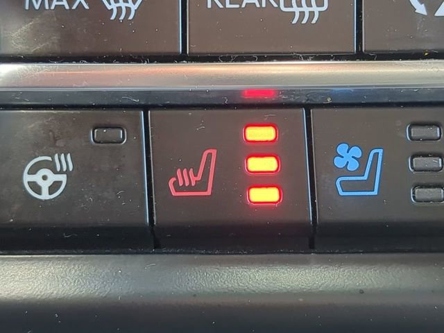 Used 2024 Ford Expedition XLT image 28