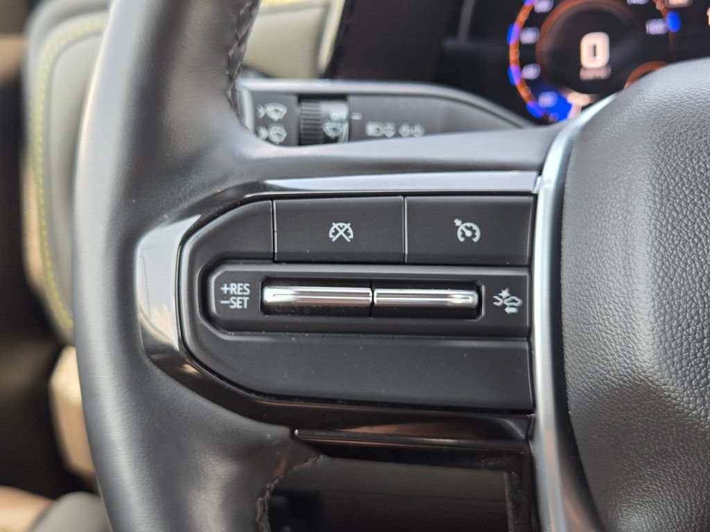 Certified 2024 Chevrolet Colorado ZR2 w/ ZR2 Convenience Package III AWD/4WD image 26
