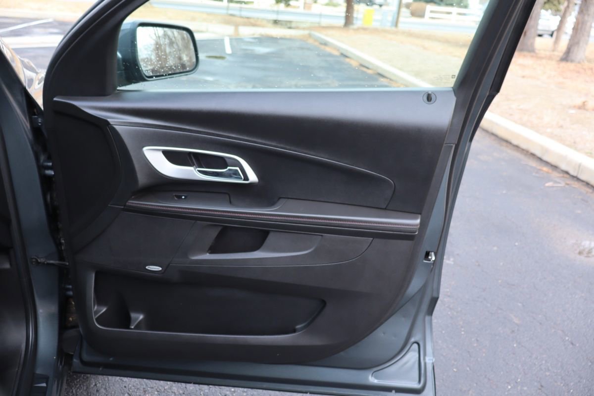 Used 2011 Chevrolet Equinox LT w/ Driver Convenience Package image 26