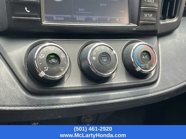 Used 2018 Toyota RAV4 LE FWD image 24