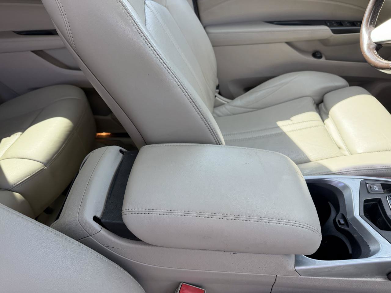 Used 2012 Cadillac SRX Luxury AWD/4WD image 10
