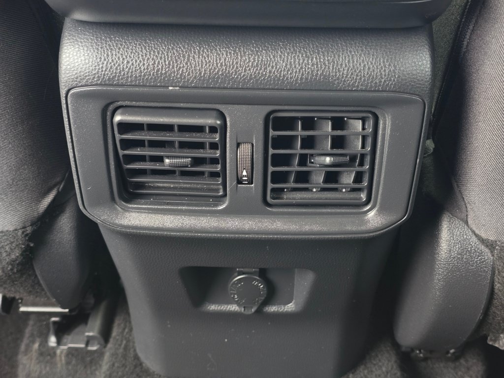 Used 2025 Toyota RAV4 LE AWD/4WD image 18