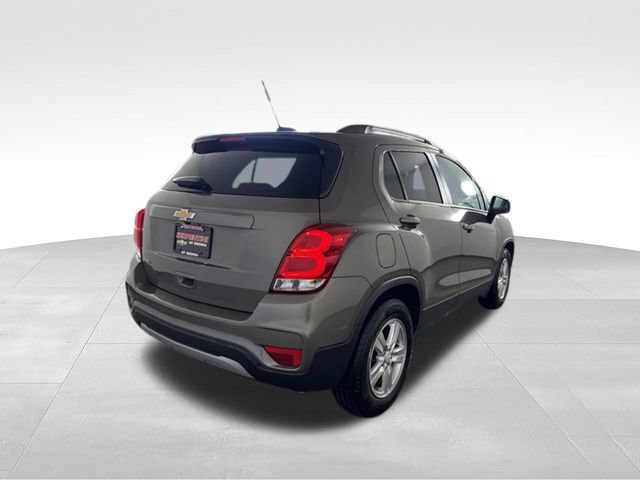 Used 2021 Chevrolet Trax LT w/ Premium Seat Package FWD image 9