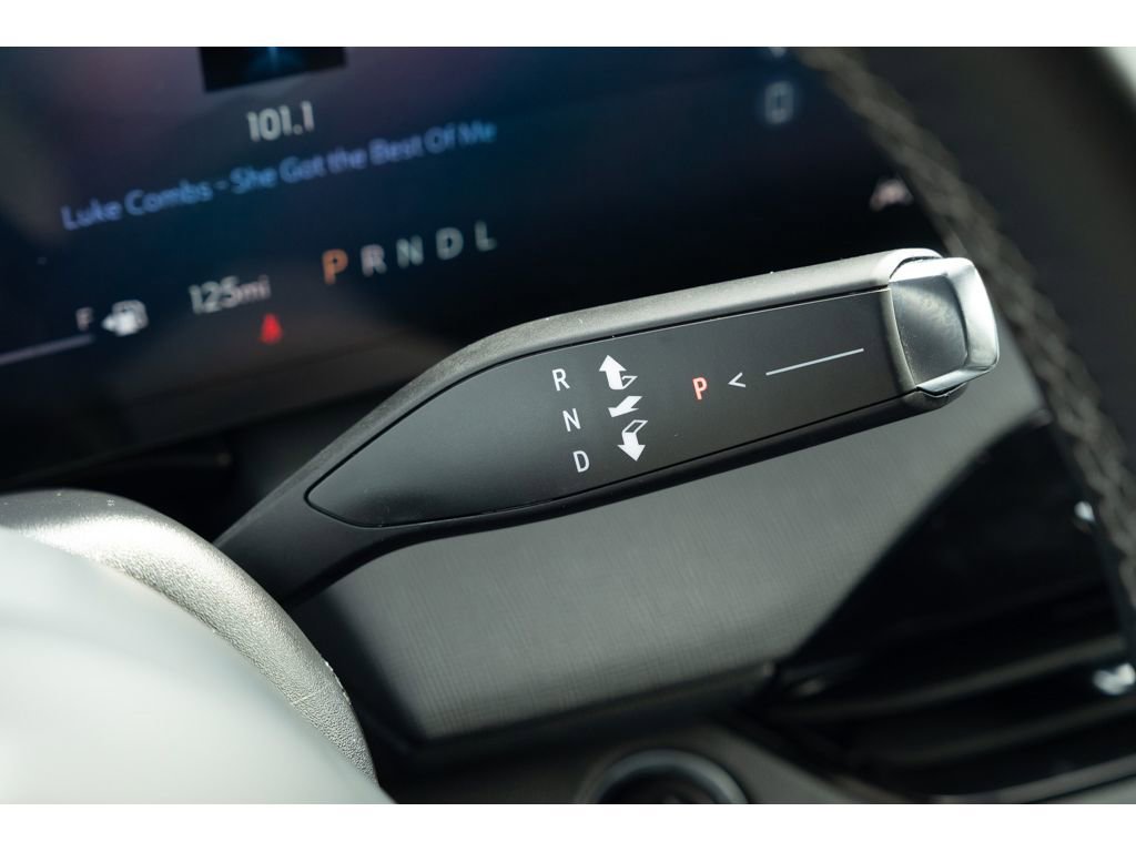 Certified 2025 Buick Enclave Preferred image 19