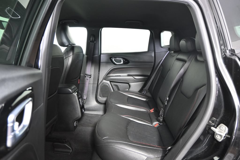 Used 2024 Jeep Compass Trailhawk AWD/4WD image 17