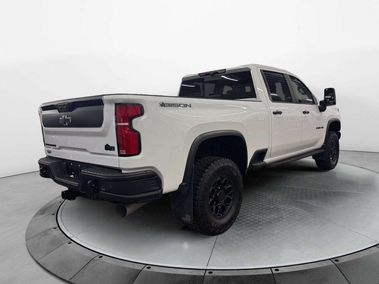 Used 2024 Chevrolet Silverado 2500 ZR2 w/ ZR2 Bison Edition AWD/4WD image 5