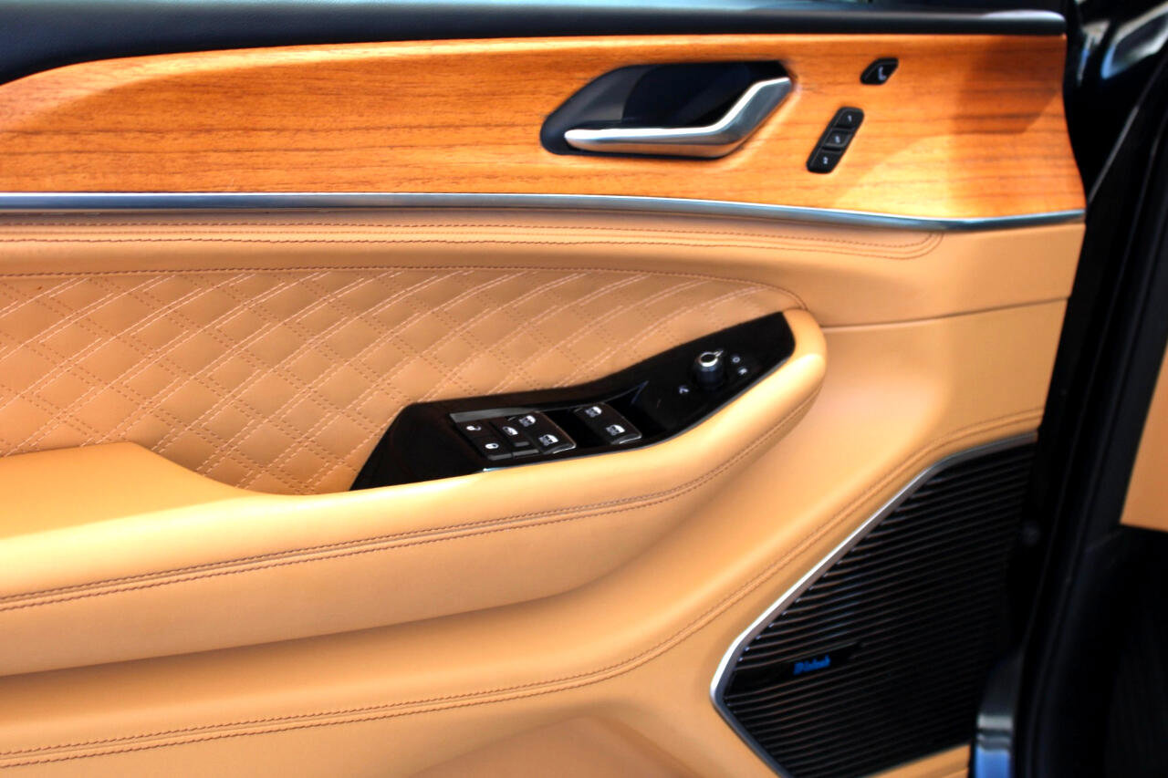 Used 2021 Jeep Grand Cherokee L Summit image 14