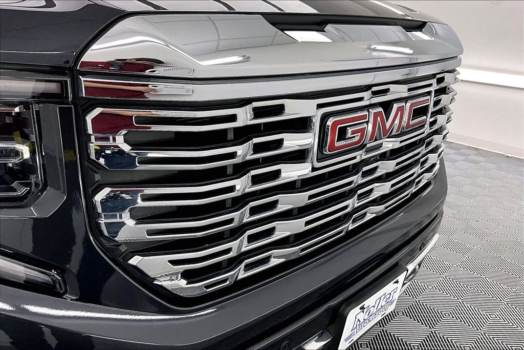 Used 2023 GMC Sierra 1500 Denali w/ Technology Package AWD/4WD image 29