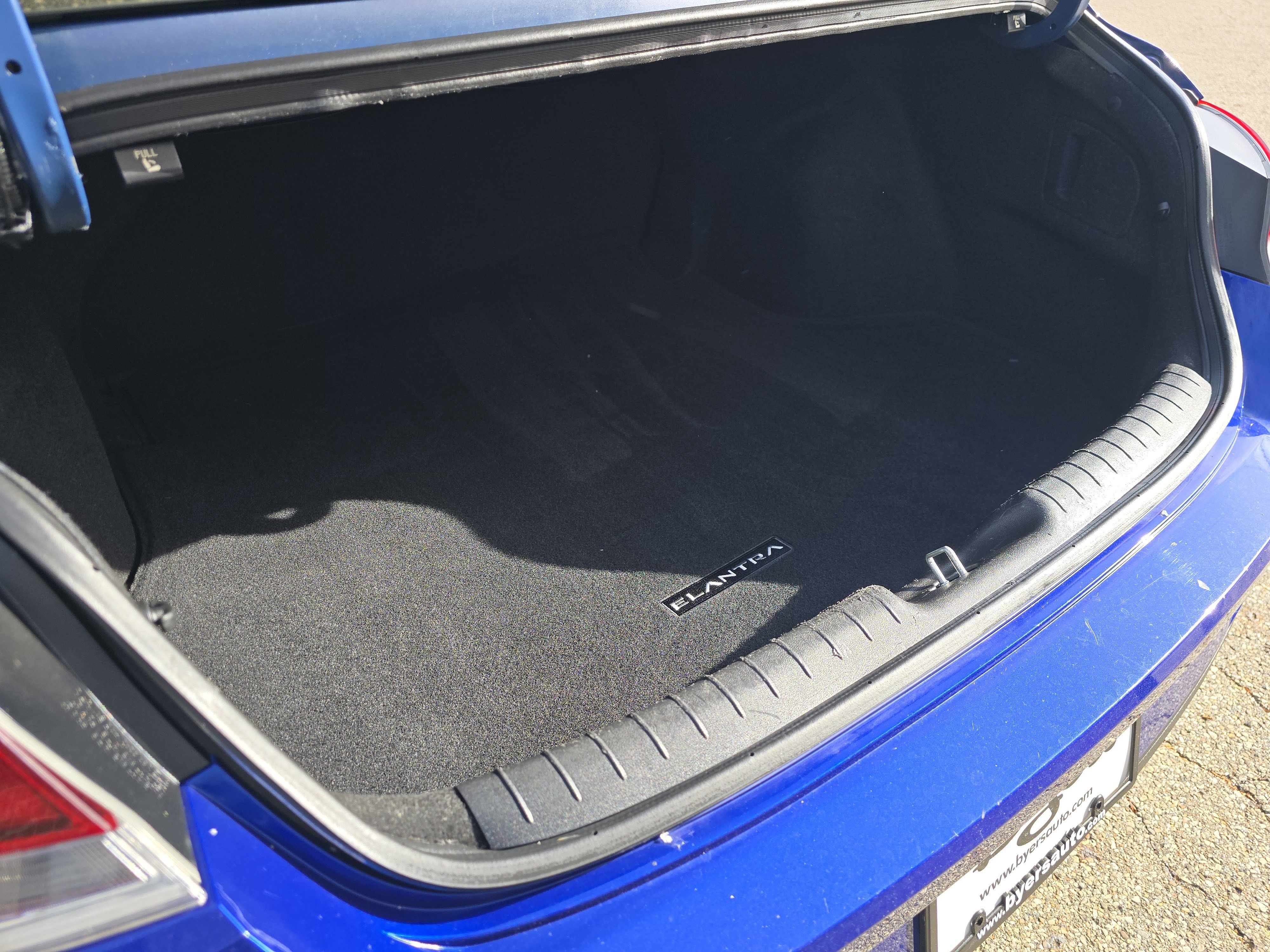 Used 2021 Hyundai Elantra SEL FWD image 15