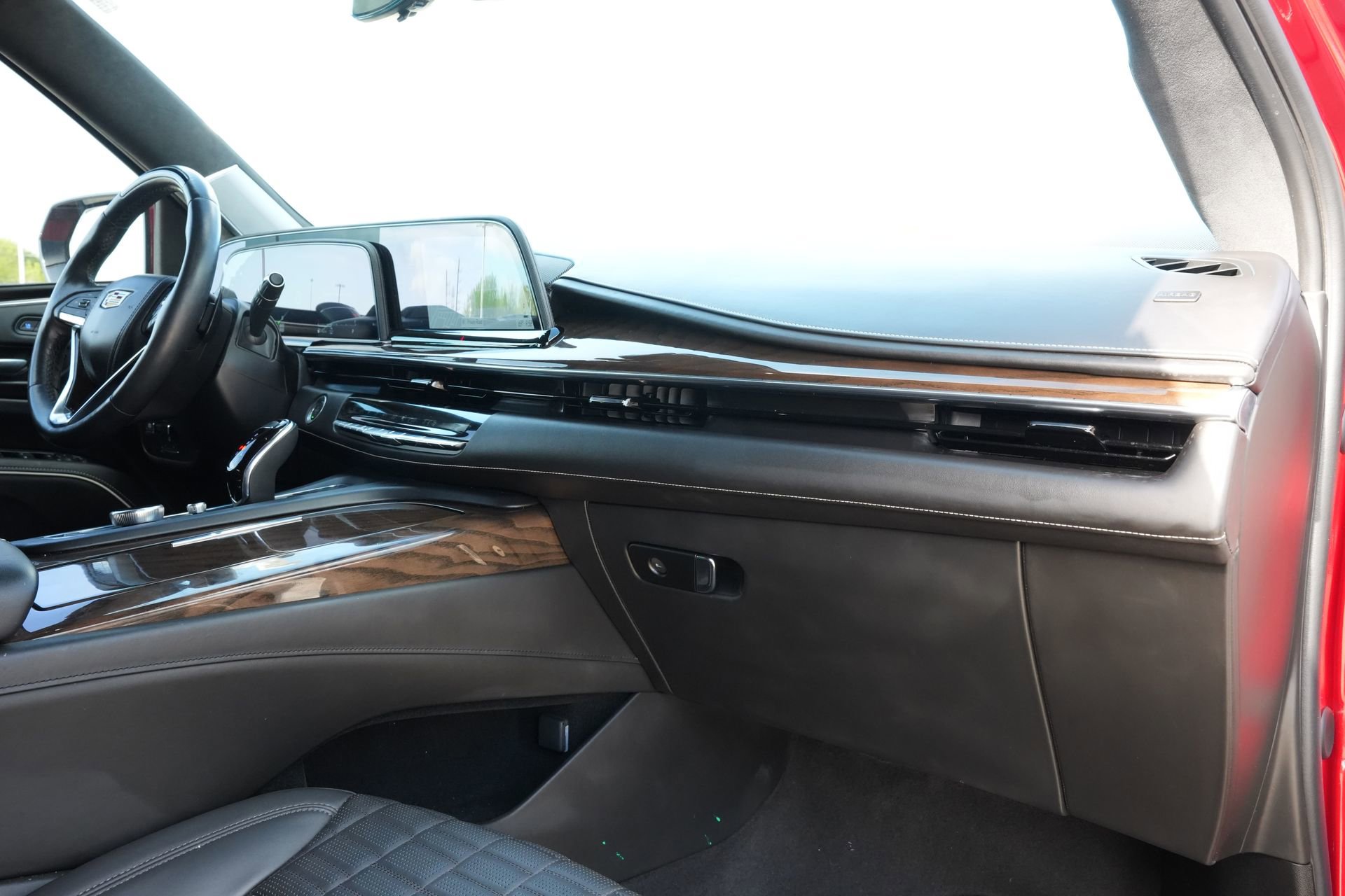 Certified 2024 Cadillac Escalade Sport Platinum w/ LPO, ONYX Package image 26
