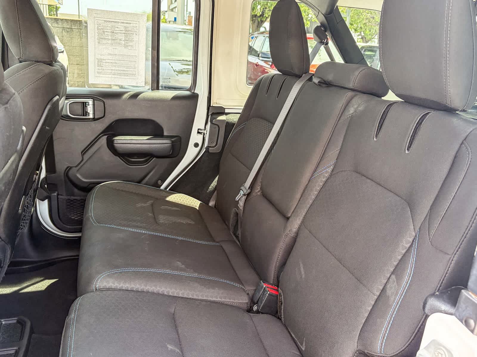 Used 2024 Jeep Wrangler Unlimited Rubicon 4xe AWD/4WD image 16