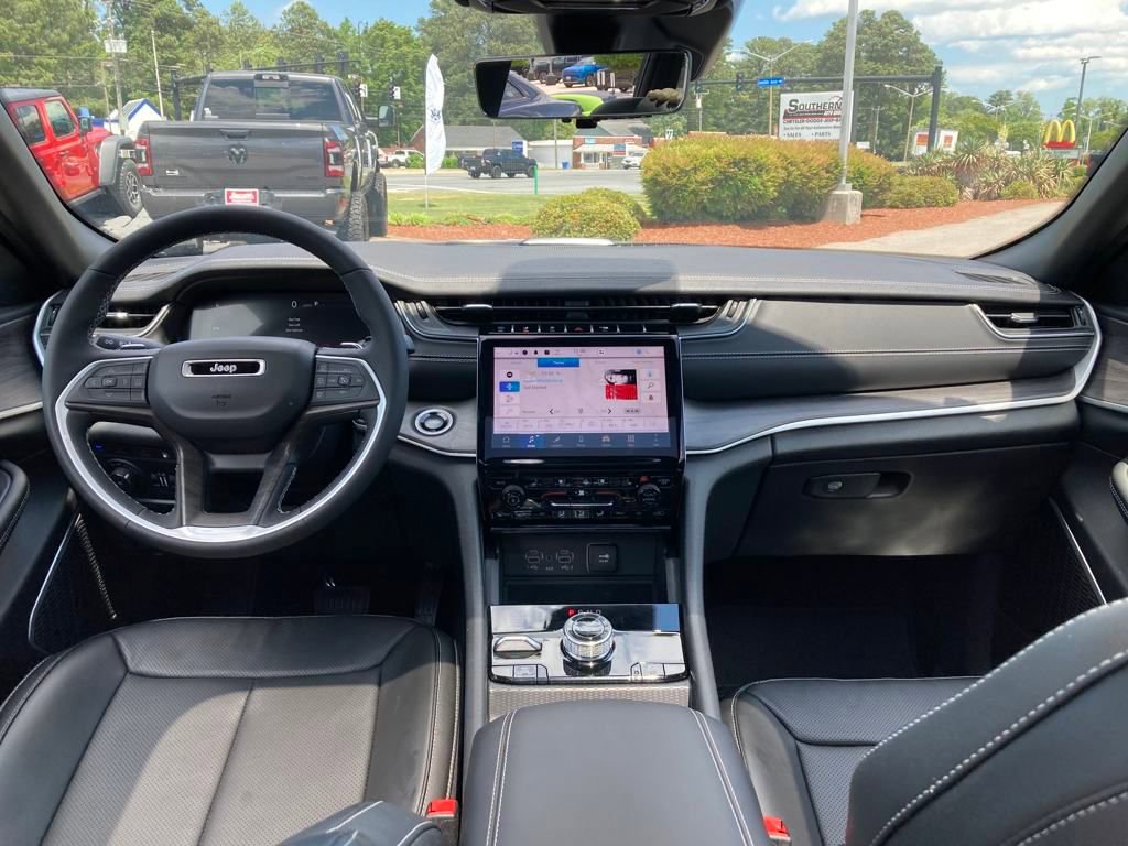 New 2024 Jeep Grand Cherokee Limited 4xe w/ Luxury Tech Group II image 25