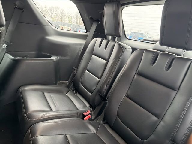Used 2018 Ford Explorer XLT w/ Equipment Group 202A image 15