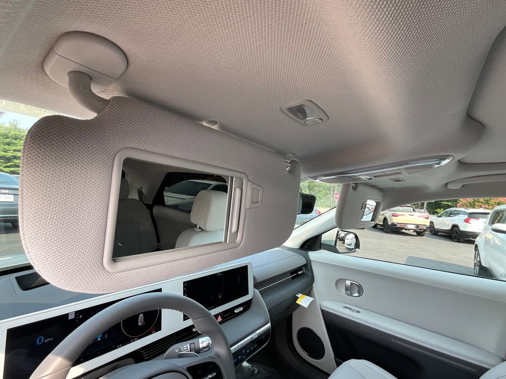 Used 2024 Hyundai Ioniq 5 Limited image 45
