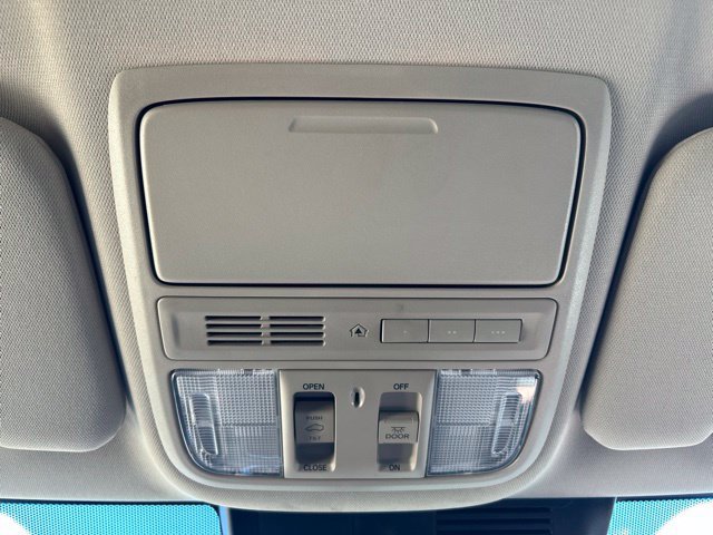 Used 2018 Honda CR-V Touring image 33