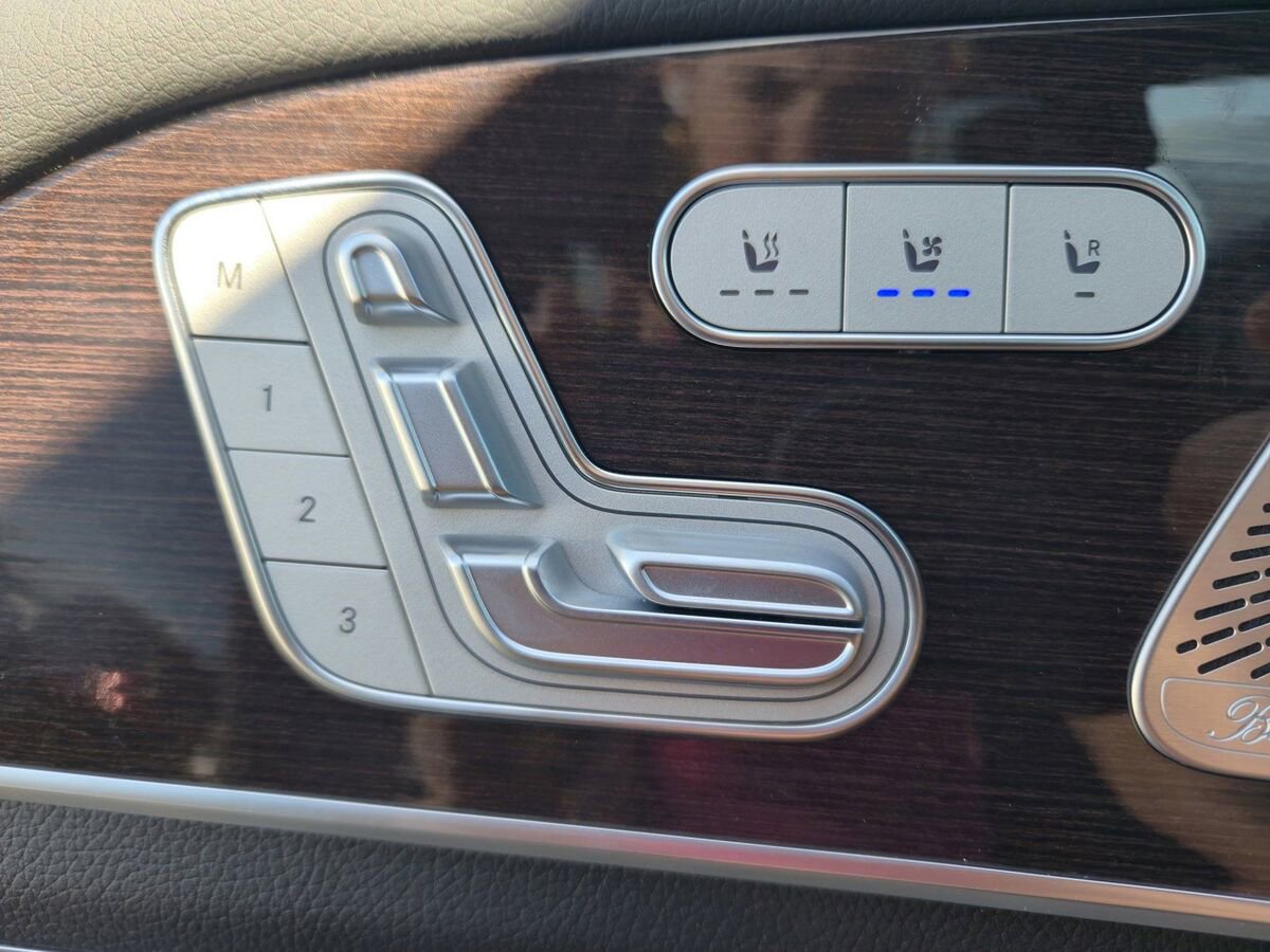 New 2025 Mercedes-Benz GLS 450 4MATIC image 17