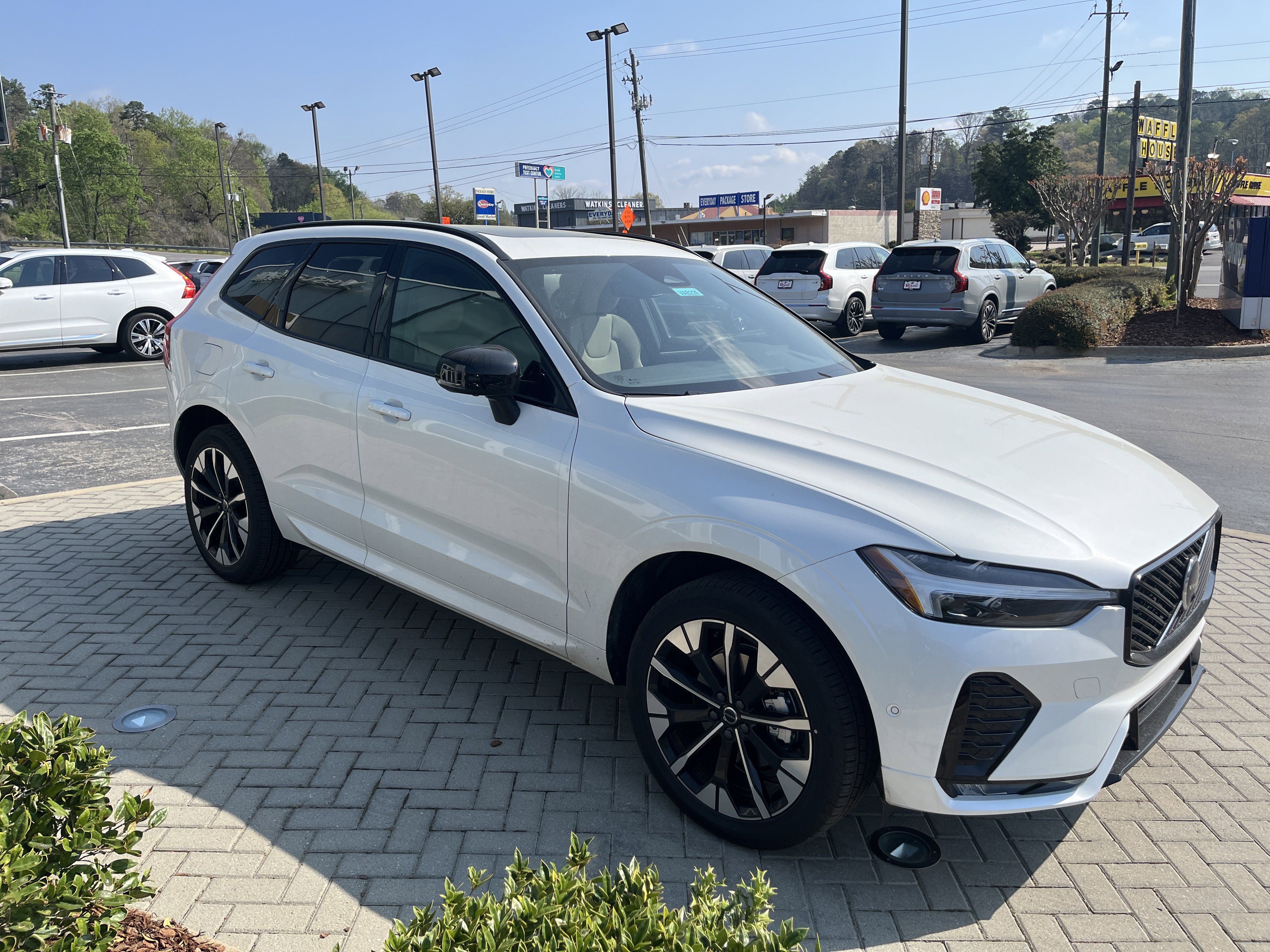 New 2026 Volvo XC60 B5 Plus w/ Protection Package Premier image 6